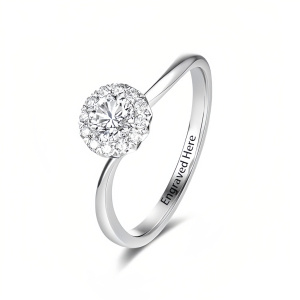 A Personalized Moissanite Rings