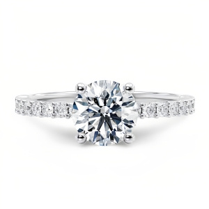 G Moissanite