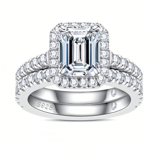 4.266cttw Emerald Cut