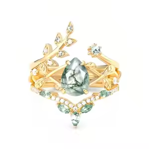A Moss Agate Gold Ring