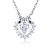 wholesale 925 Sterling Silver Elegant Heart-shaped Moissanite Floral Pendant With Delicate Silver Chain Necklace-style