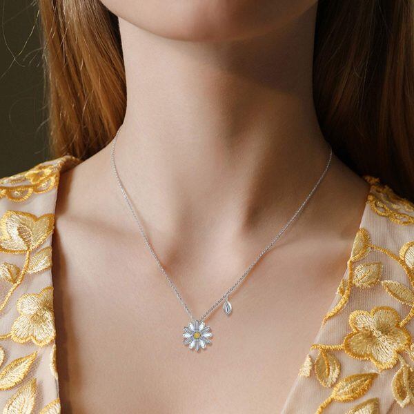 Sterling Silver Daisy Flower Necklace-1