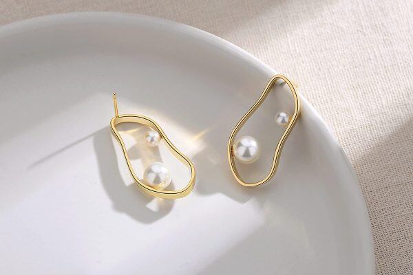 Sterling Silver Pearl Stud Earrings -3