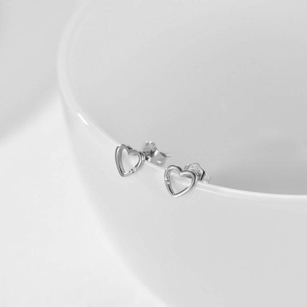 14K Solid Gold Natural Round Diamond Heart Stud Earrings -3